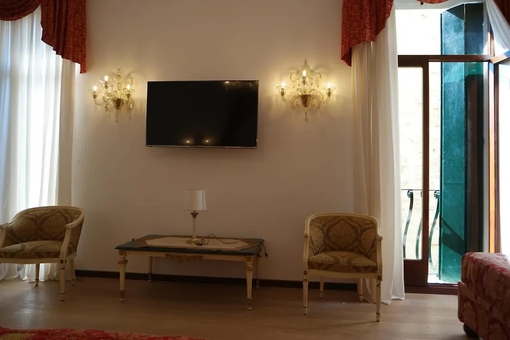 Savoia E Jolanda Apartments Venedig Italien