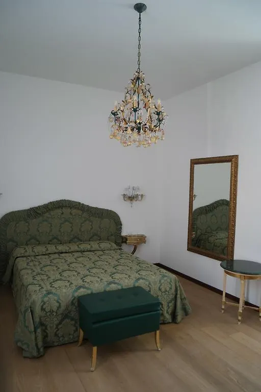 Savoia E Jolanda Apartments Venedig Italien