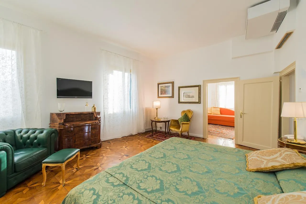 Savoia E Jolanda Apartments Venedig 0*,