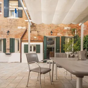  Appartement Luxury Garden Mansion R&r